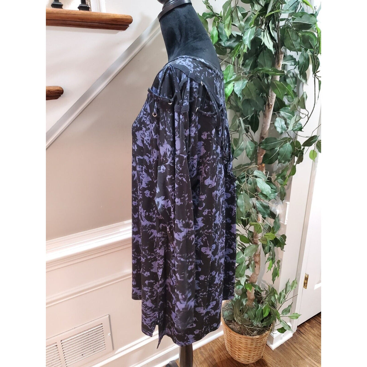 Livi Women Black & Purple Long Sleeve Top Blouse Asymmetrical Back Tie 14/16