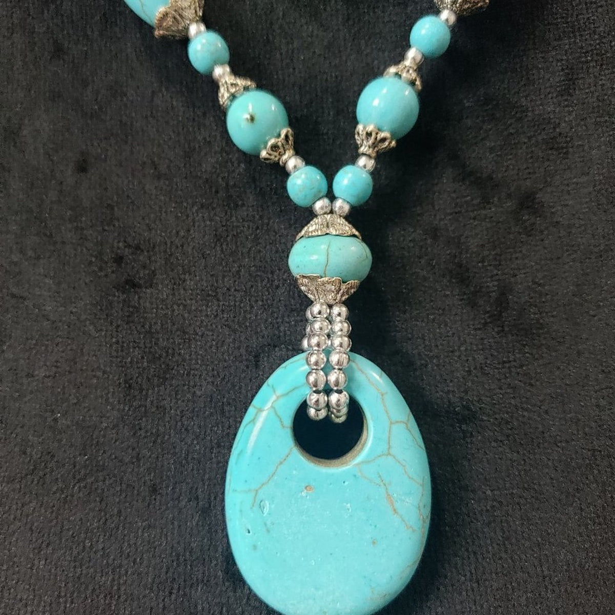 Womens Beaded Southwestern Style Faux Turquoise Pendant Necklace with Lobster