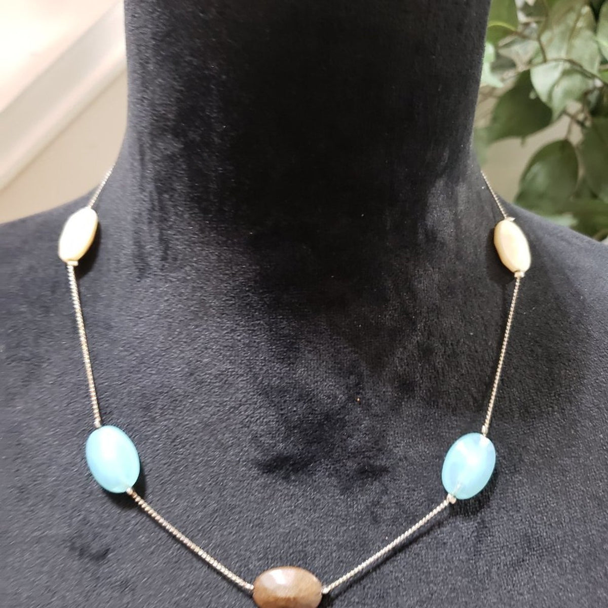 Womens Fashion Gemstone Beads Collar Necklace with Lobster Clasp