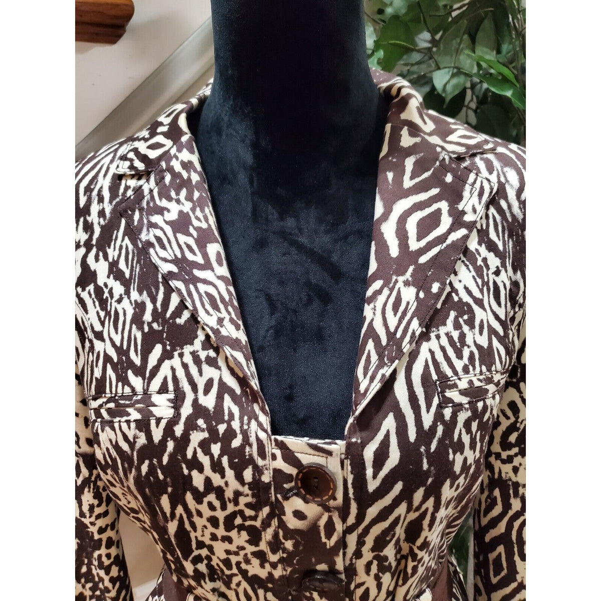 Bamboo Traders Women's Brown White Long Sleeve Belted Button Front Jacket Medium