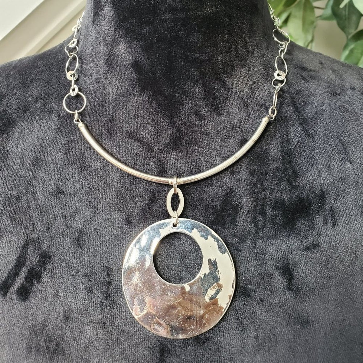 Women's Silver & Round White Shell Slider Jewelry Pendant