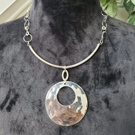 Women's Silver & Round White Shell Slider Jewelry Pendant