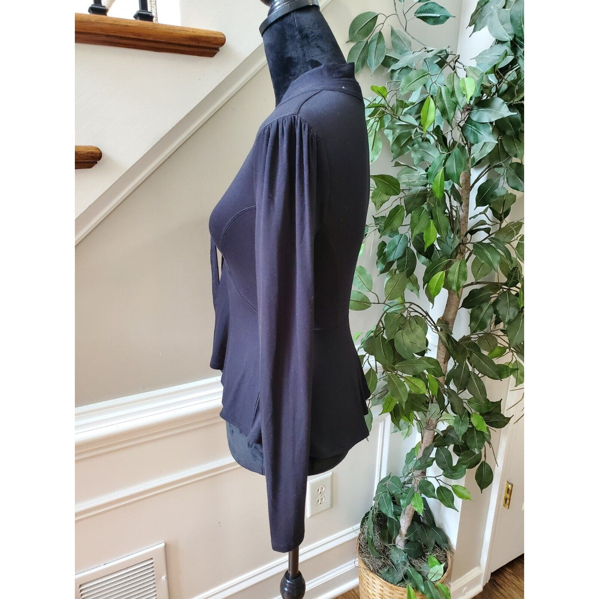 Free People Women Black Rayon V-Neck Long Sleeve Casual Top Blouse Size X-Small