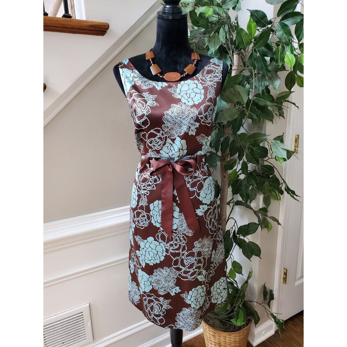 Dressbarn Women's Brown Floral Polyester Round Neck Sleeveless Knee Length 12