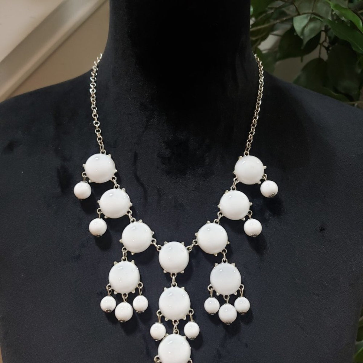 Jane Stone Women's White Drop Round Beads Statement Stylish Necklace