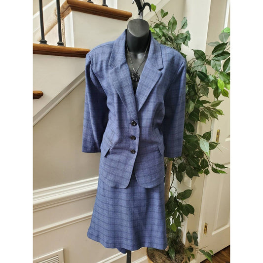 Sweet Suit Women's Blue Polyester Single Breasted Blazer & Skirt 2 Pc's Suit 20W