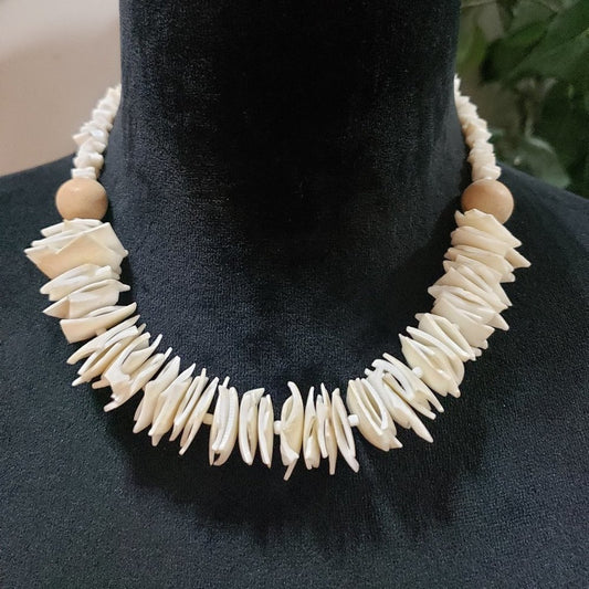 Womens Fashion White Shell Chip and Seed Beaded Choker Necklace w/ Lobster Clasp