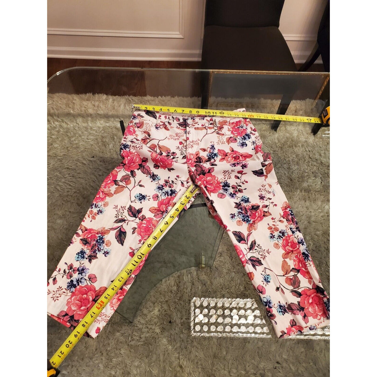 St John's Bay Women's White Floral Cotton Mid Rise Secretly Slender Capri Pant 8