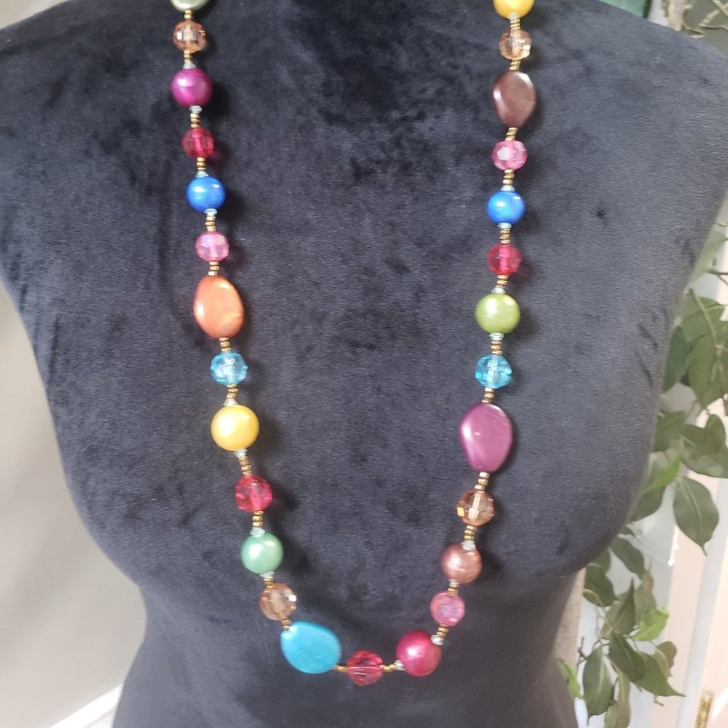 Women's Multicolor Round Beaded Fashion Pendant Necklace
