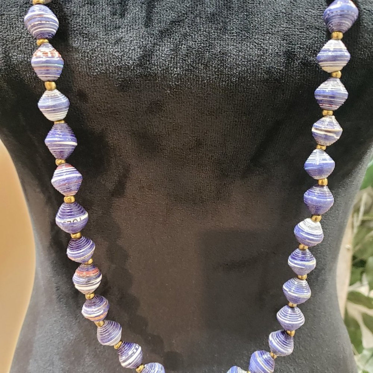 Women's Vintage Lilac Purple Silk Thread Hand Wrapped Gold Tone Beaded Necklace