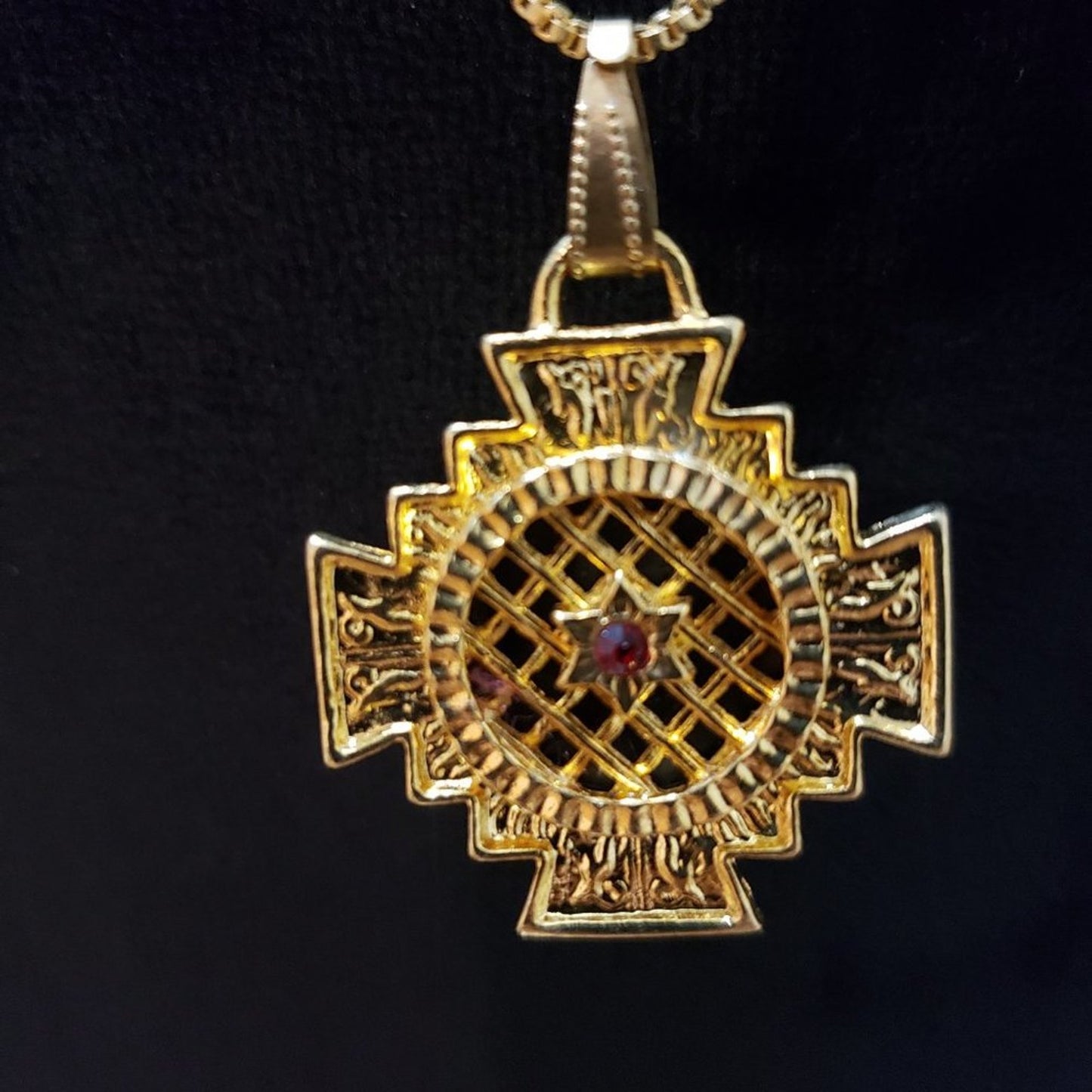 Women Gold Color Matte Gold Locket Pendant Set Necklace