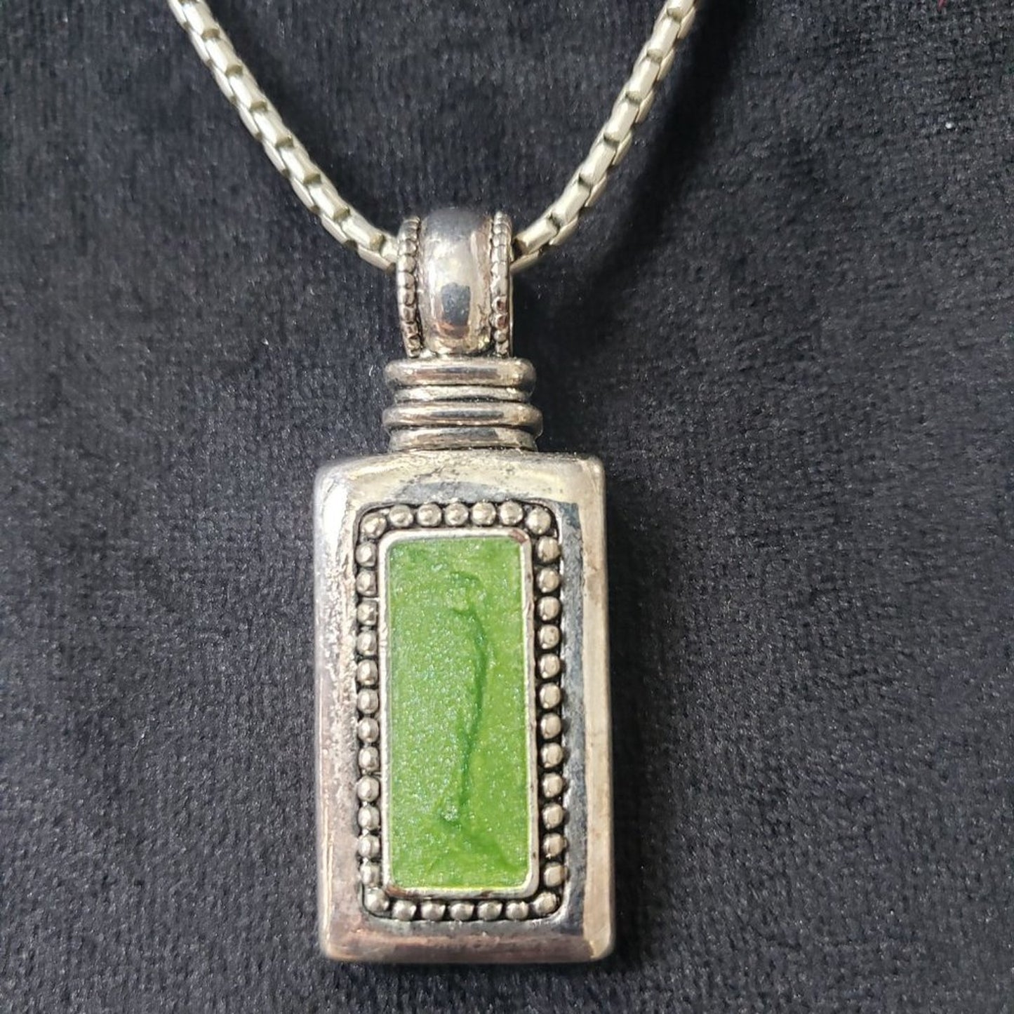 Women's Green Turquoise Gold Tone Rectangle Hammered Pendant Necklace