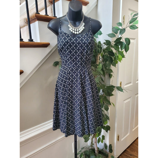 Old Navy Womens Black White Rayon Scoop Neck Sleeveless Knee Length Dress Medium