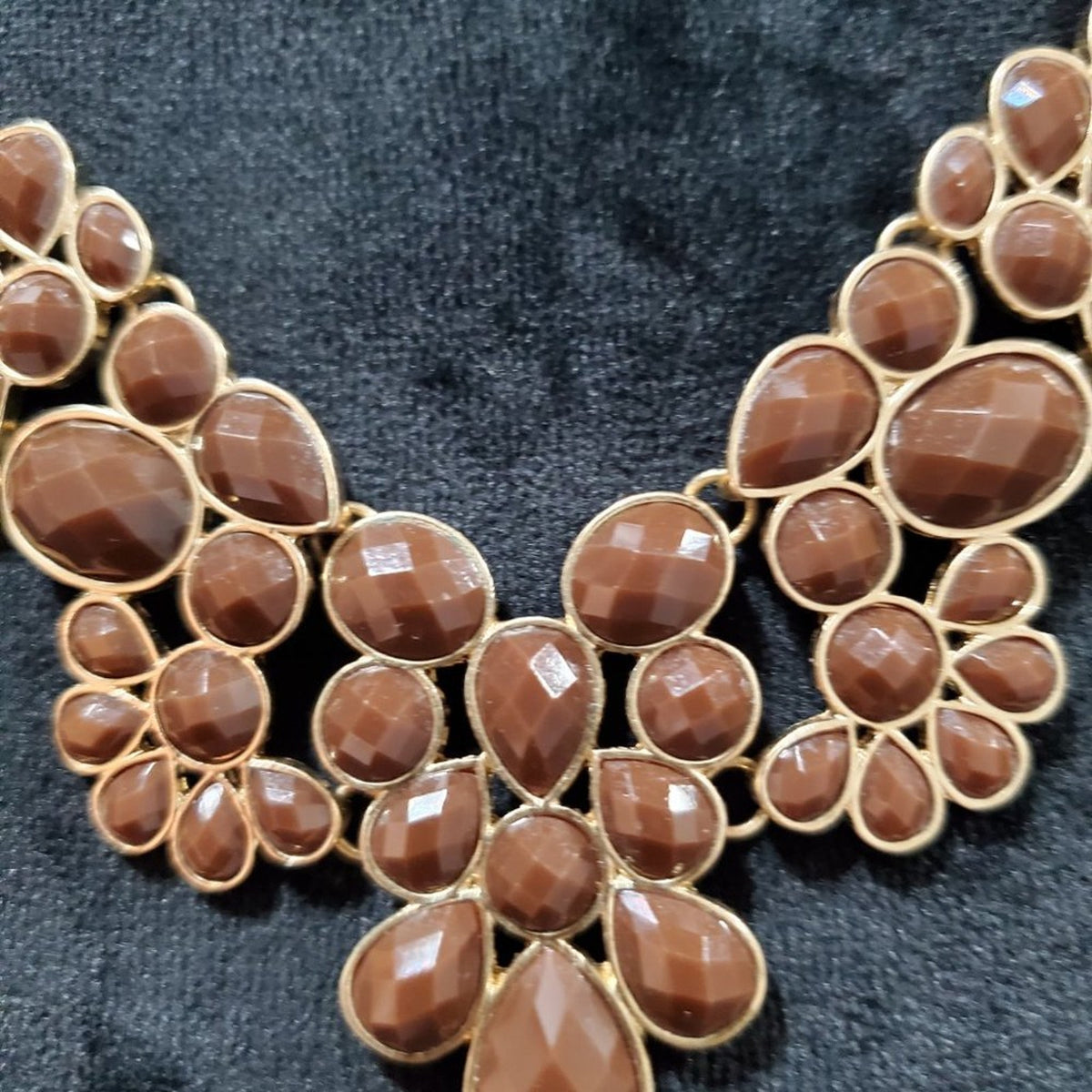 Women's Gold Tone Water Drop Brown Beaded Fashion Jewelry Necklace
