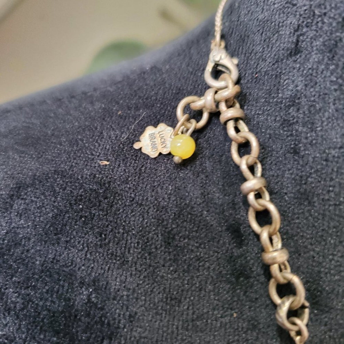 Lucky Brand Women's Gold tone Beaded with Lobster Clasp Pendant Necklace