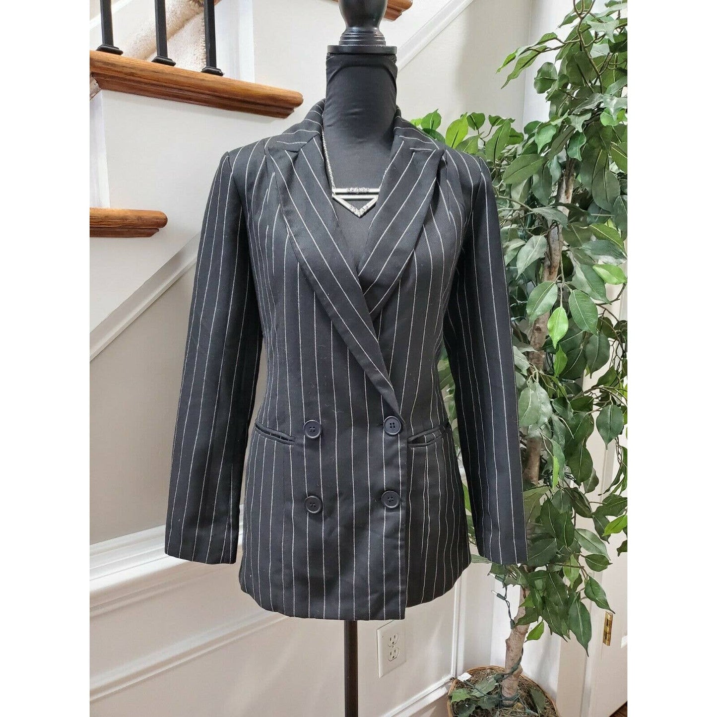 Forever 21 Women's Black Lined Polyester Double Breasted Casual Blazer Size S