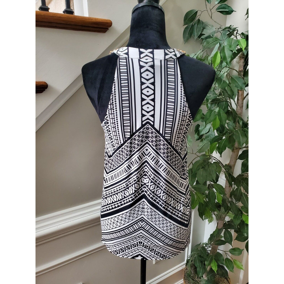 INC Black & White Rope Beaded Round Neck Sleeveless Casual Top Blouse Size M