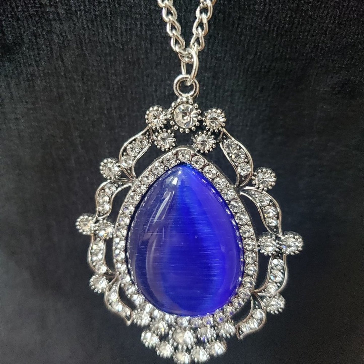 Womens Large Blue Pear Cut Rhinestone Crystal Beaded Pendant Necklace w/ Lobster