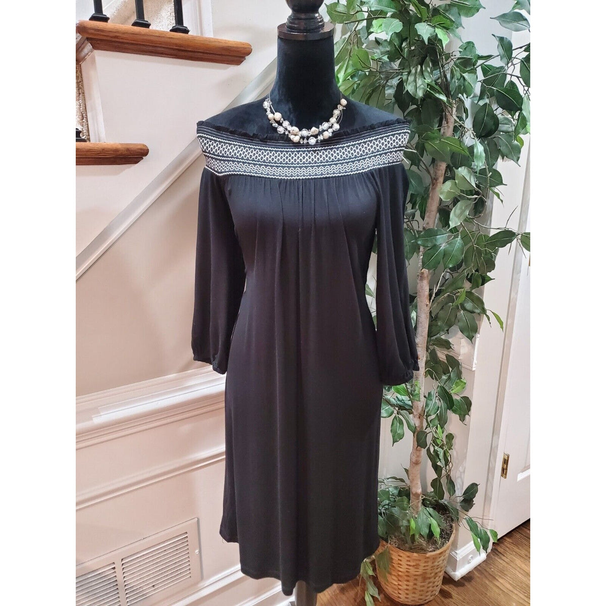 Chico's Women's Black Solid Viscose Off Shoulder Long Sleeve Knee Length Dress S