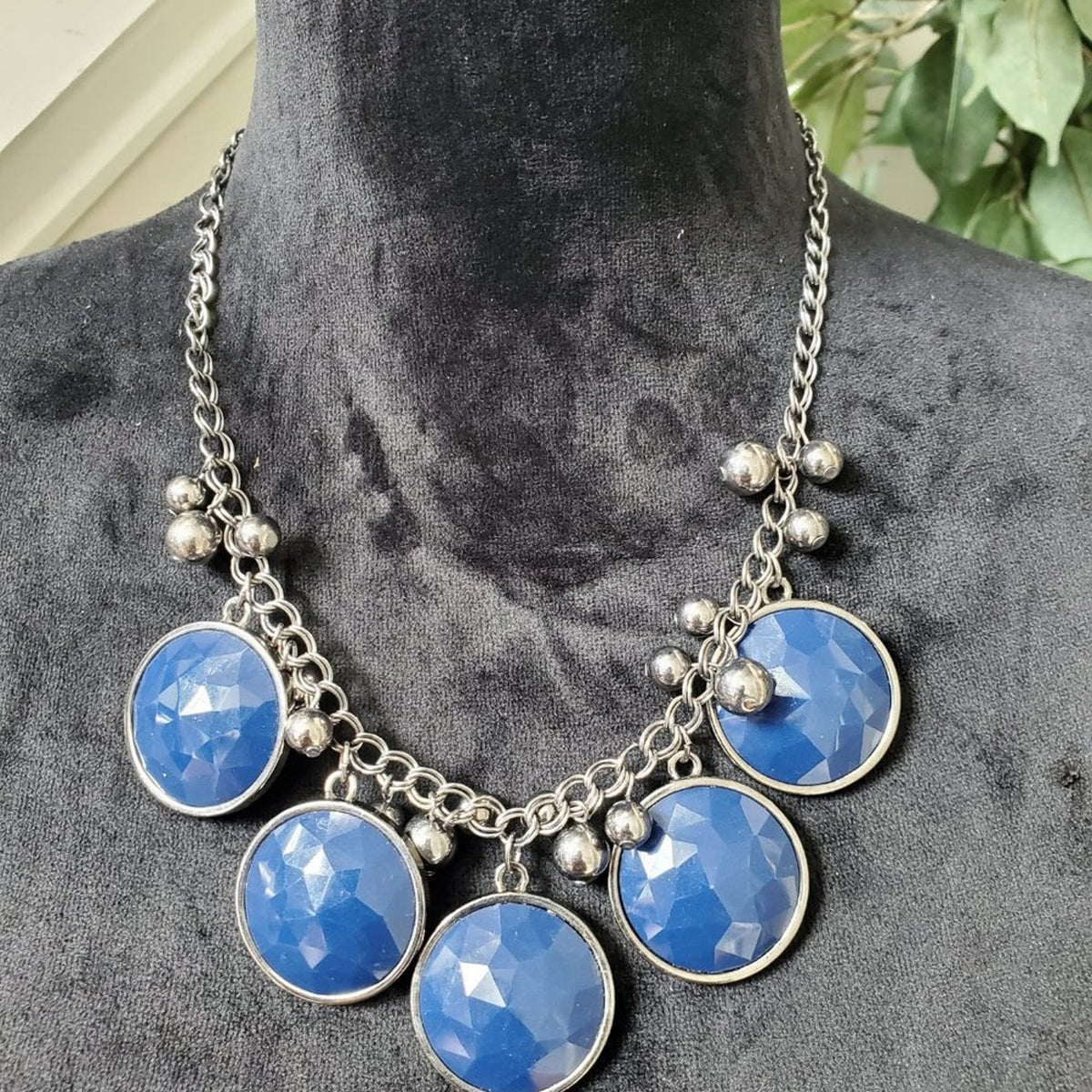 Womens Silver Tone Blue Round Ston with Lobster Clasp Jewelry Necklace