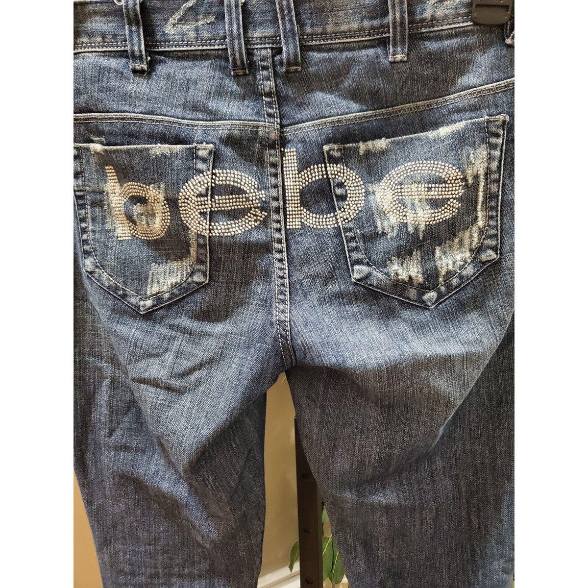 2b bebe Women's Blue Denim Pockets Skinny Leg Distressed Skinny Jeans Size 29
