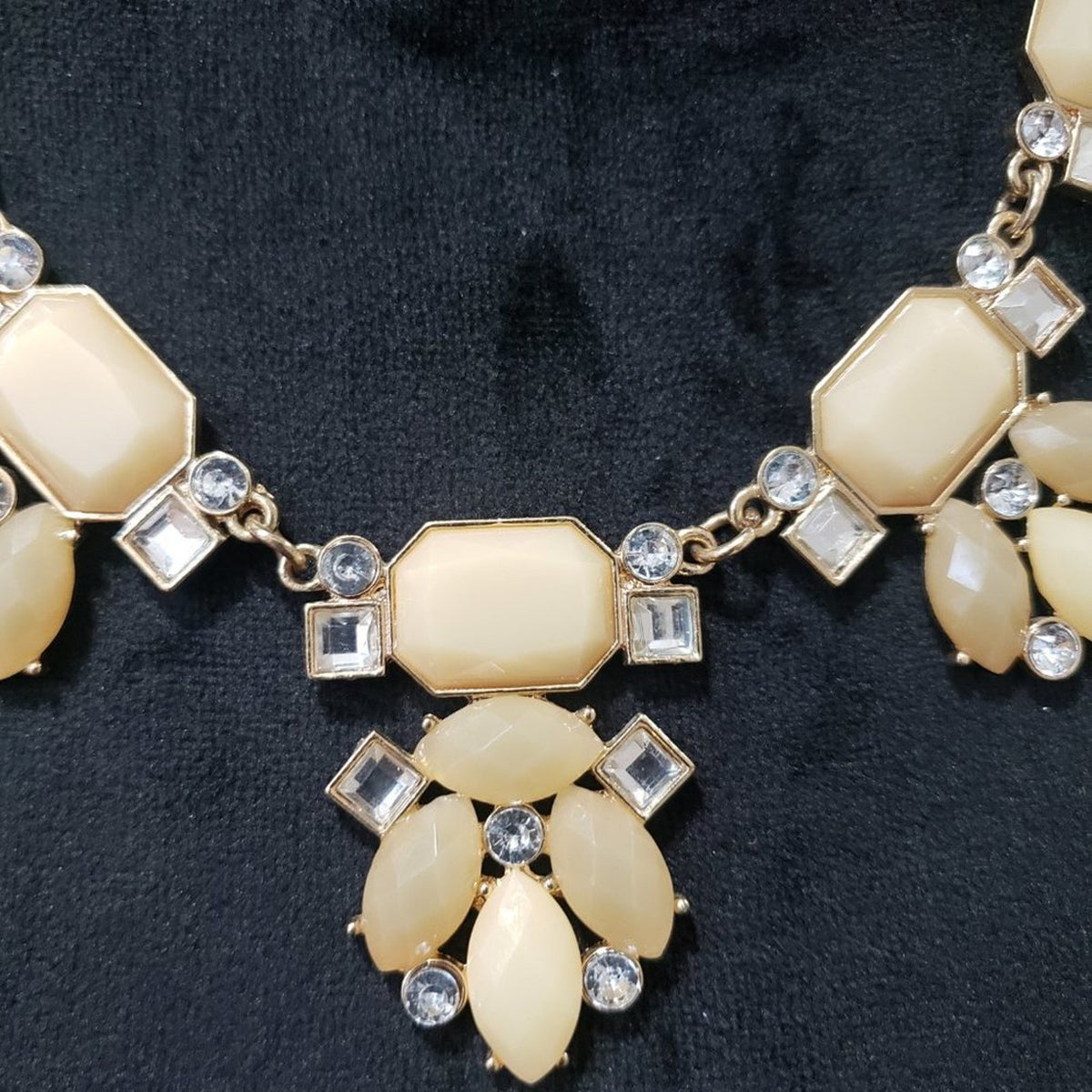 Women's Vintage Beveled Beads On Gold Tone Chain Necklace