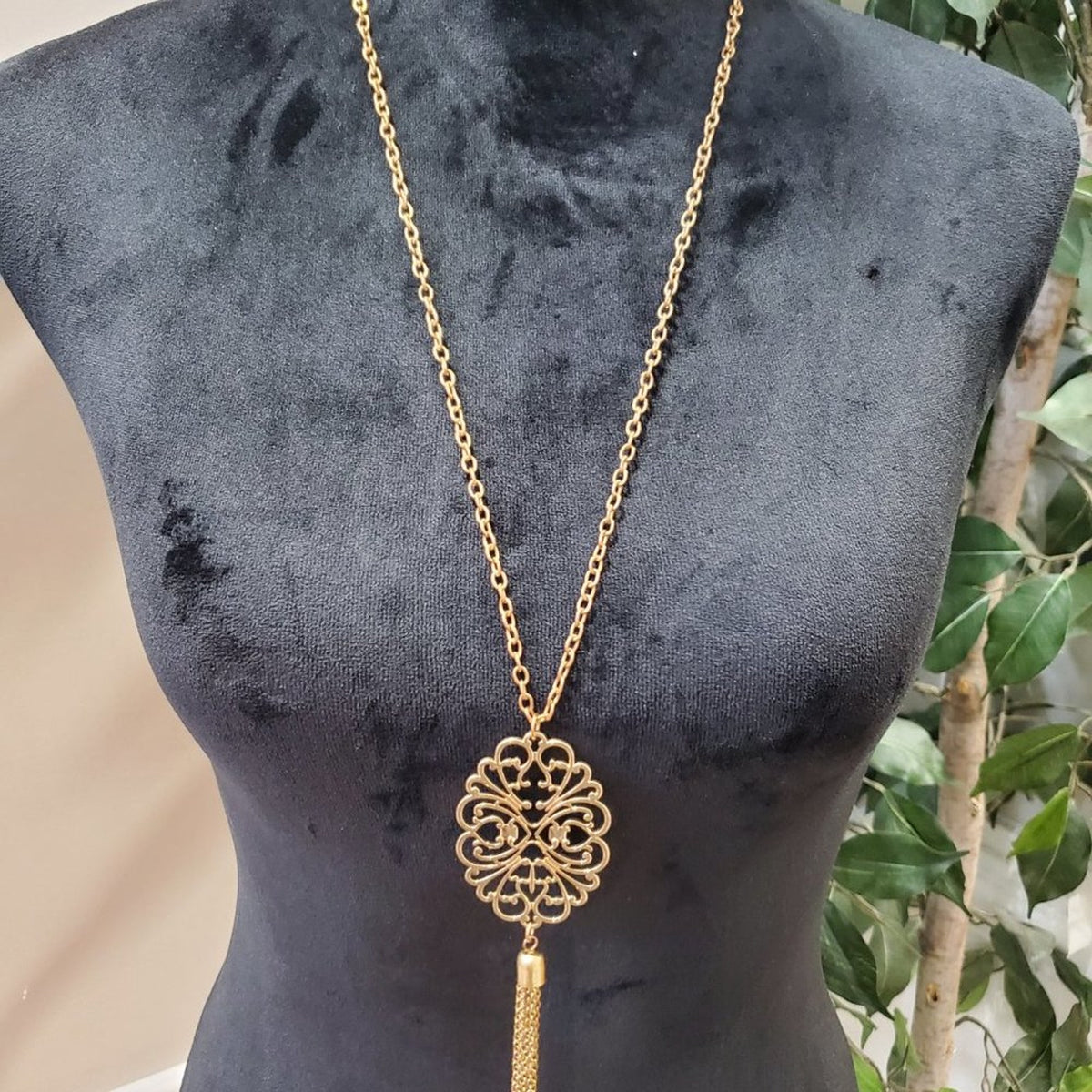 Womens Gold Paparazzi A MANDALA Of The People Brass Necklace