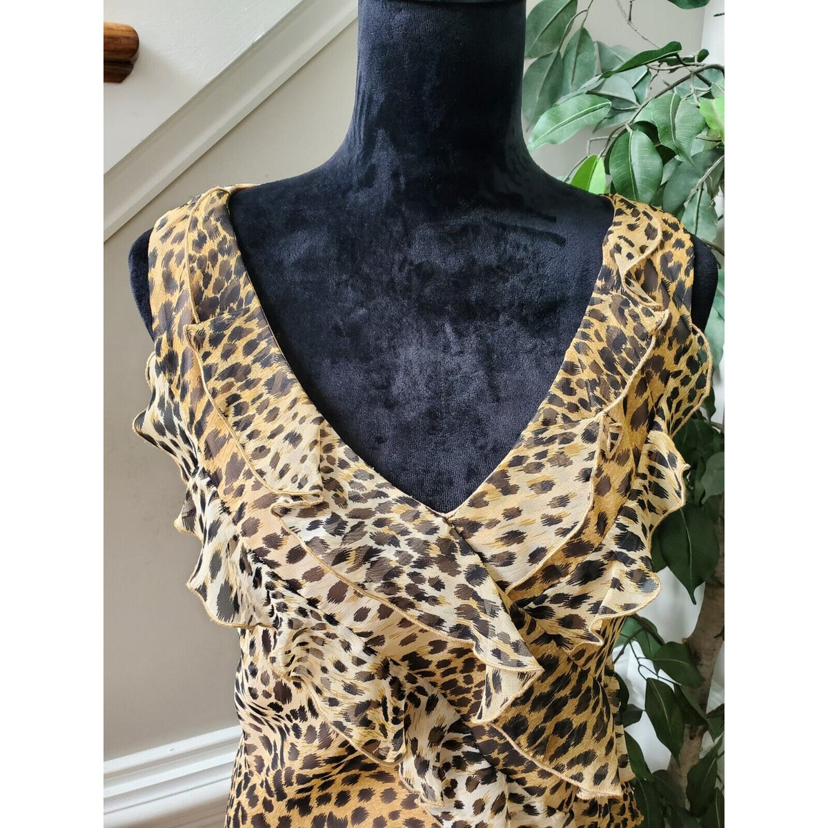 Scarlett Beige & Brown Leopard Polyester V-Neck Sleeveless Knee Length Dress 12