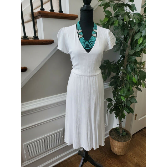 WAYF White 100% Rayon V-Neck Small Knee Length Casual Dress