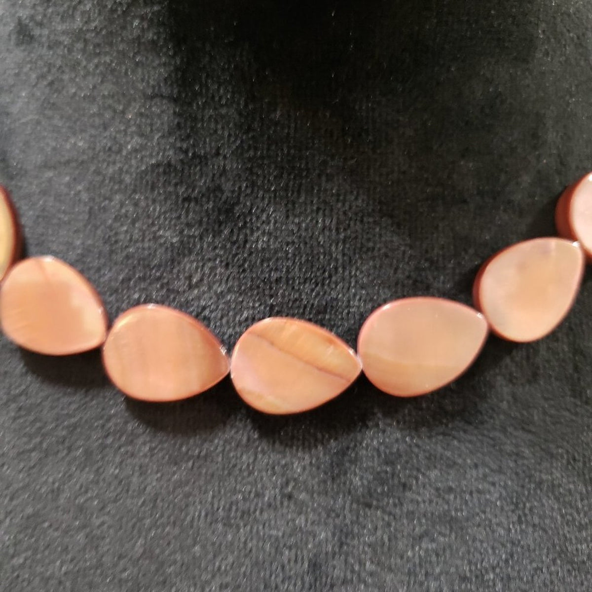 Womens Fashions Brown Beaded Coral Shell Necklace Jewelry with Barrel Clasp