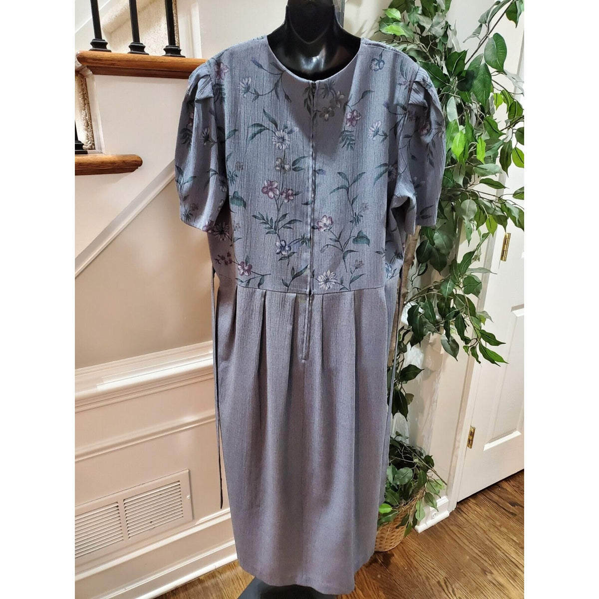 Miss Dorby Women Gray Floral Polyester Round Neck 3/4 Sleeve Knee Length Dress