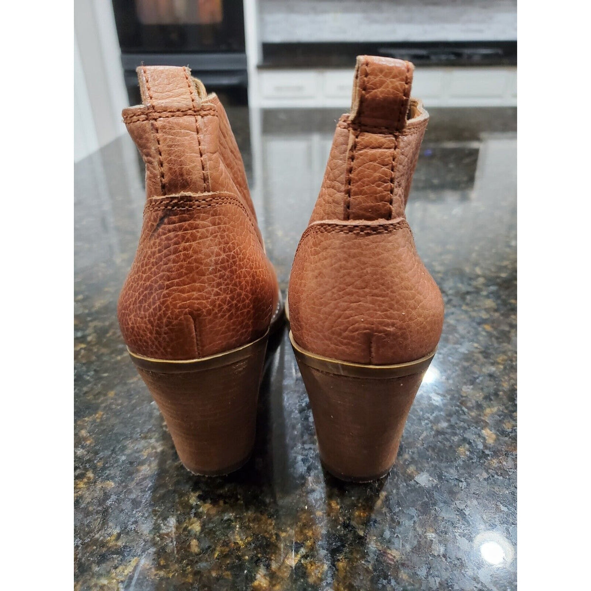 Lucky Brand Women's Ehllen Tan Leather Heeled Ankle Booties Size US 8.5M