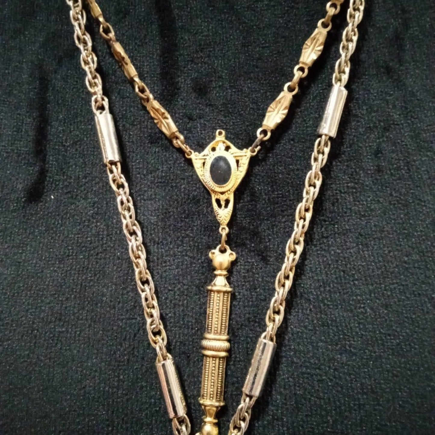 Womens Modern Fashion Chunky Gold Tone Carved Pendant Necklace with Magnetic Cla