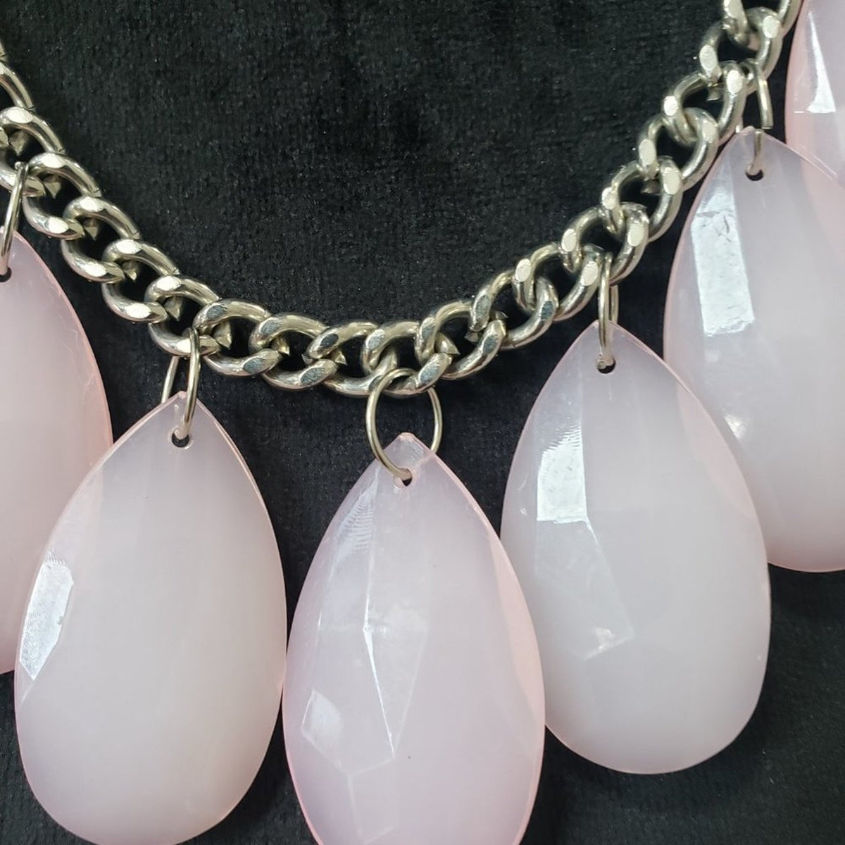 Women's Silver Tone Pink Oval Shape Beaded Chunky Stylish Necklace