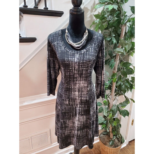 Karen Kane Women's Black Polyester Round Neck Long Sleeve Knee Length Dress 0X
