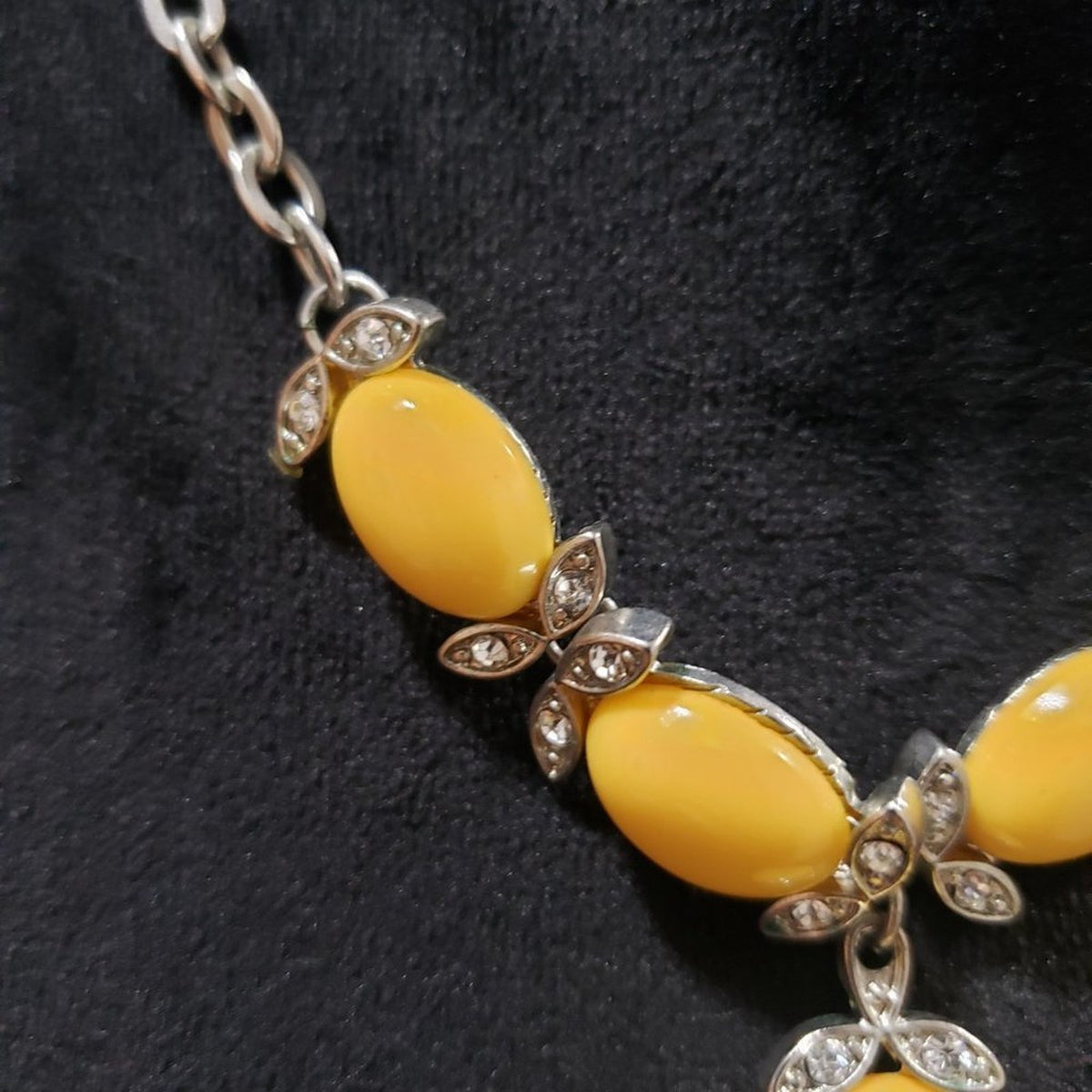 Womens Fashion Shiny Yellow Gemstone Clear Faceted Crystals Necklace with Lobste