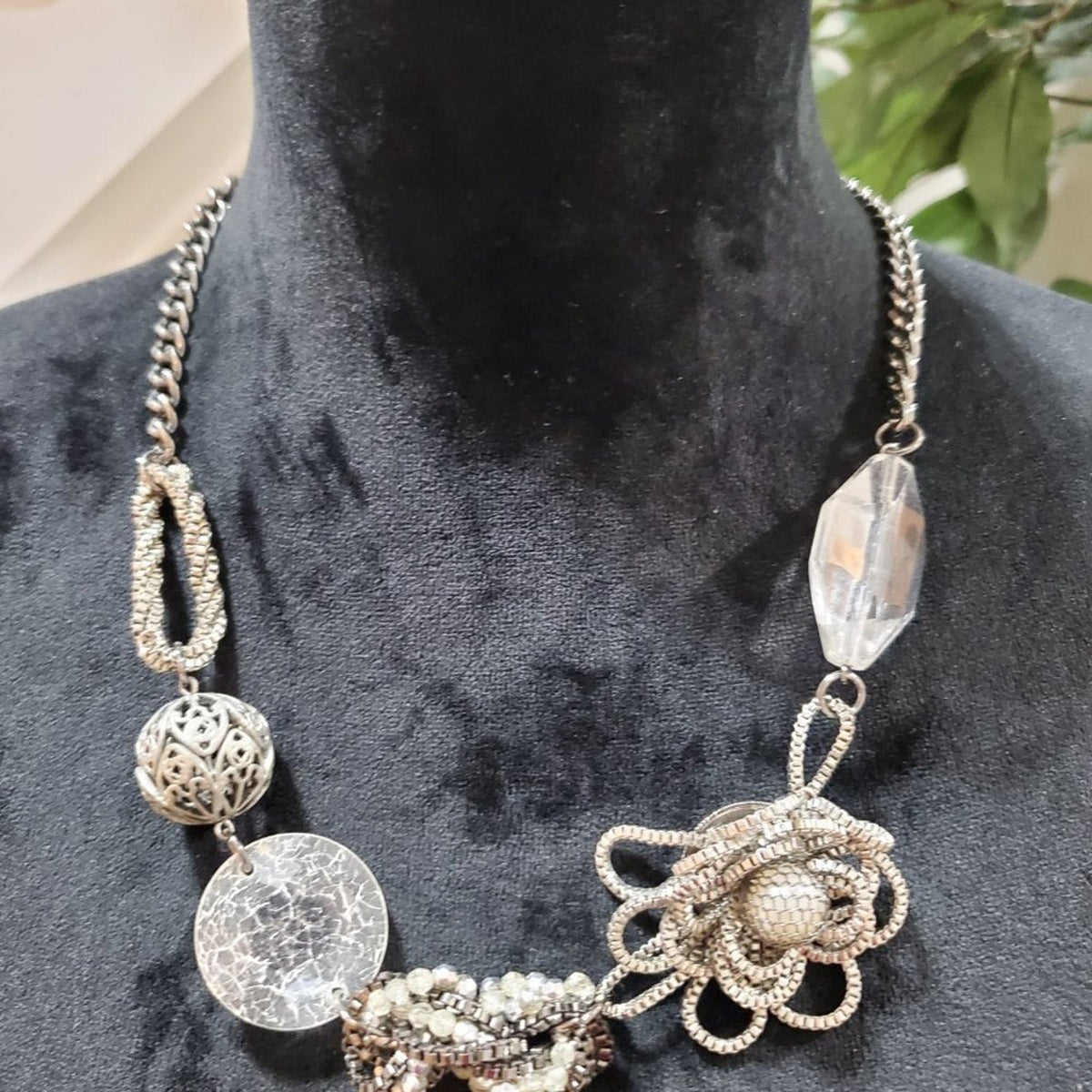 Women's Silver Beaded Geometric Luxury Jewelry Necklace