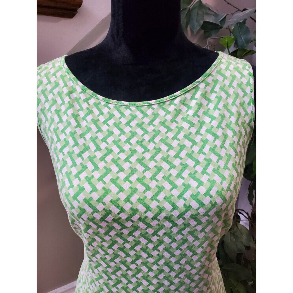 New York & Company Women Green Cotton Round Neck Sleeveless Knee Length Dress L