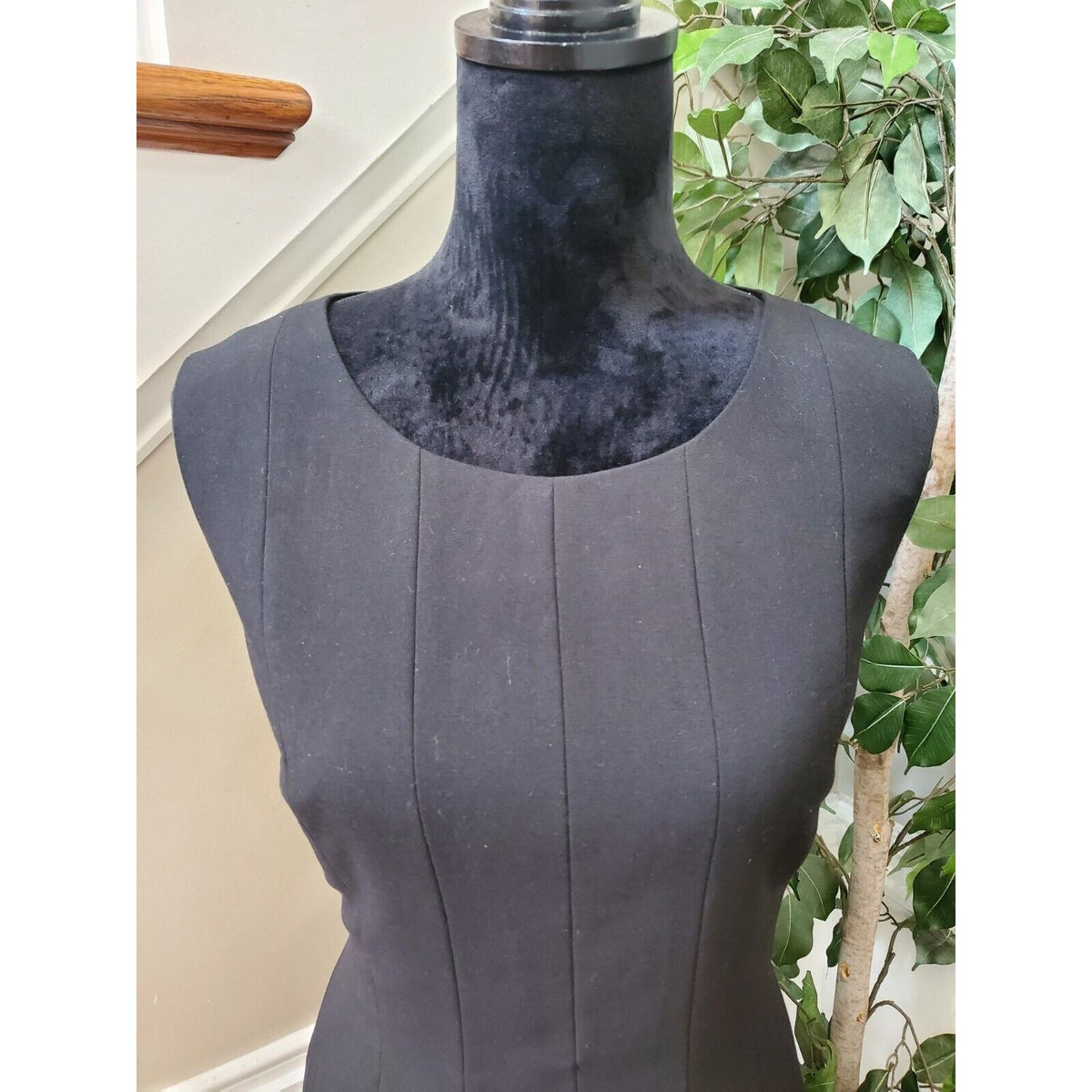 Calvin Klein Women's Black Polyester Round Neck Sleeveless Knee Length Dress 14