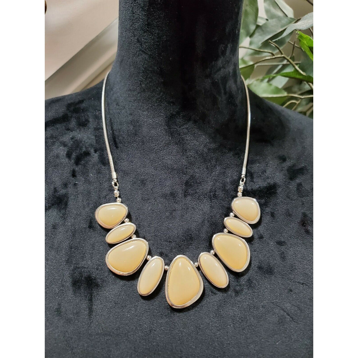 Women's Light peach Oval Pebbles Beaded Necklace.