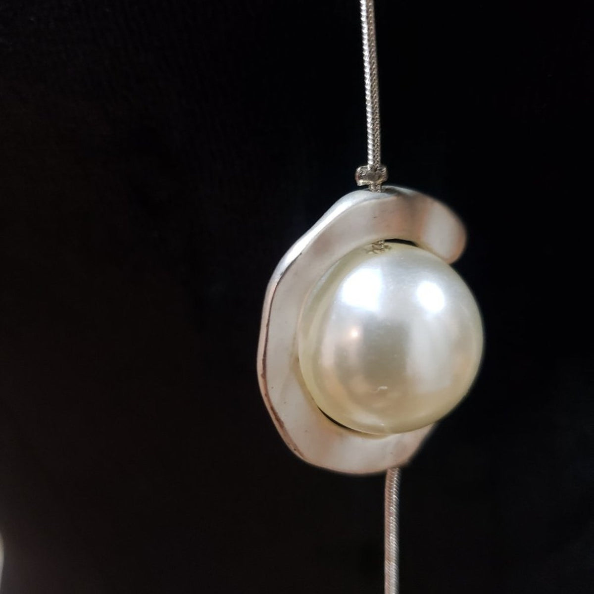 Women's Fashion Single Strand Chunky Faux Pearl Long Necklace with Lobster Clasp