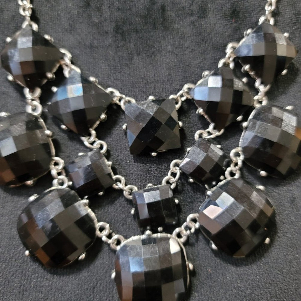 Women's Black Teardrop Beaded Stylish Statement Fashion Necklace