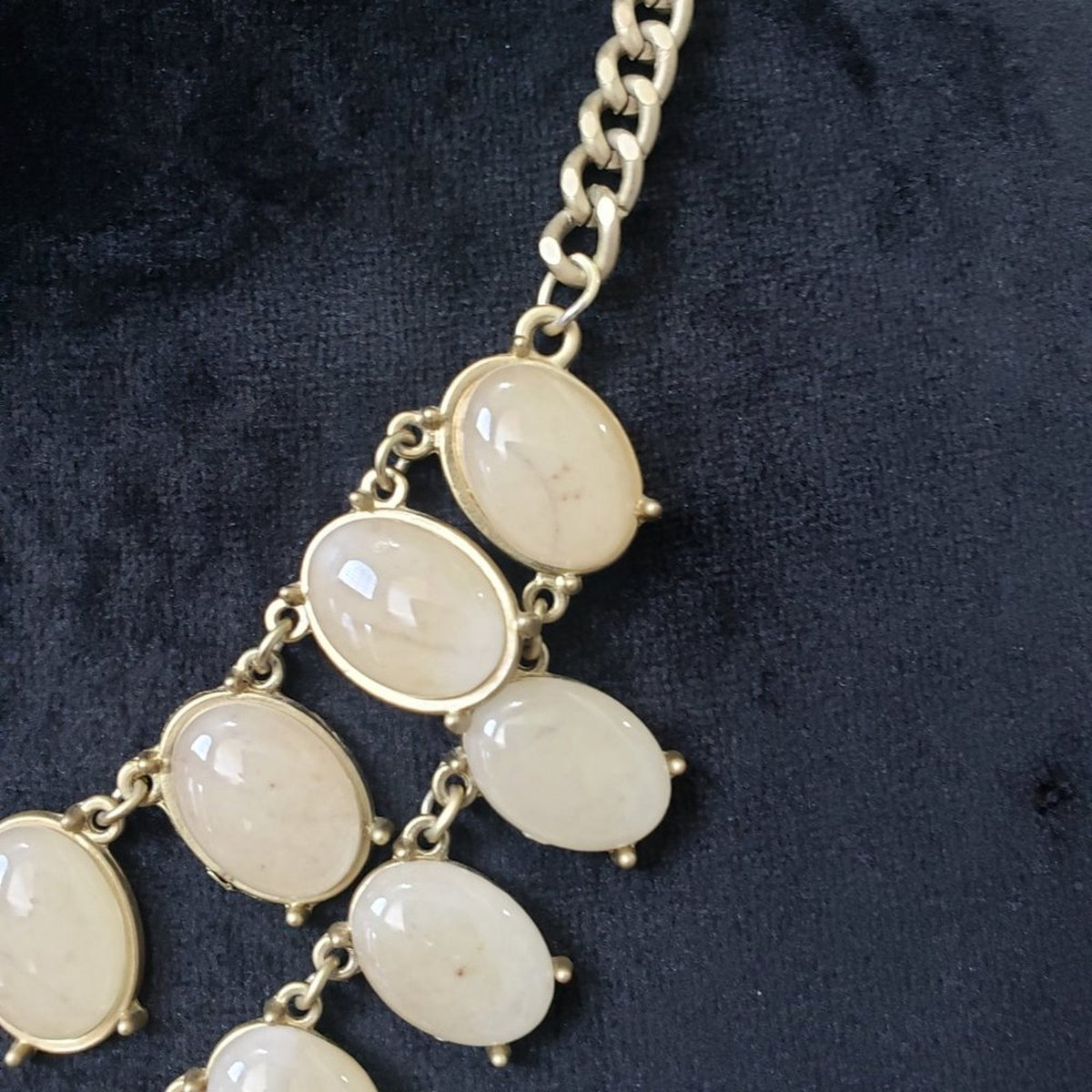 Women's Double Layer Gold Tone Cream Oval Shape Beaded Chunky Necklace