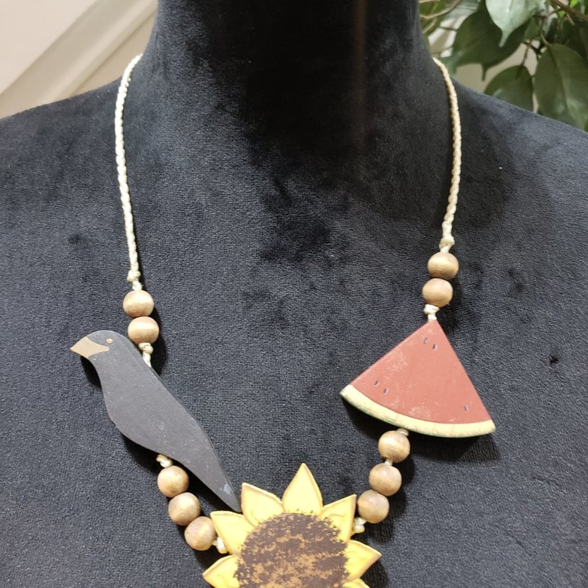 Womens Fashion Wooden Handmade Sunflower Collar Necklace