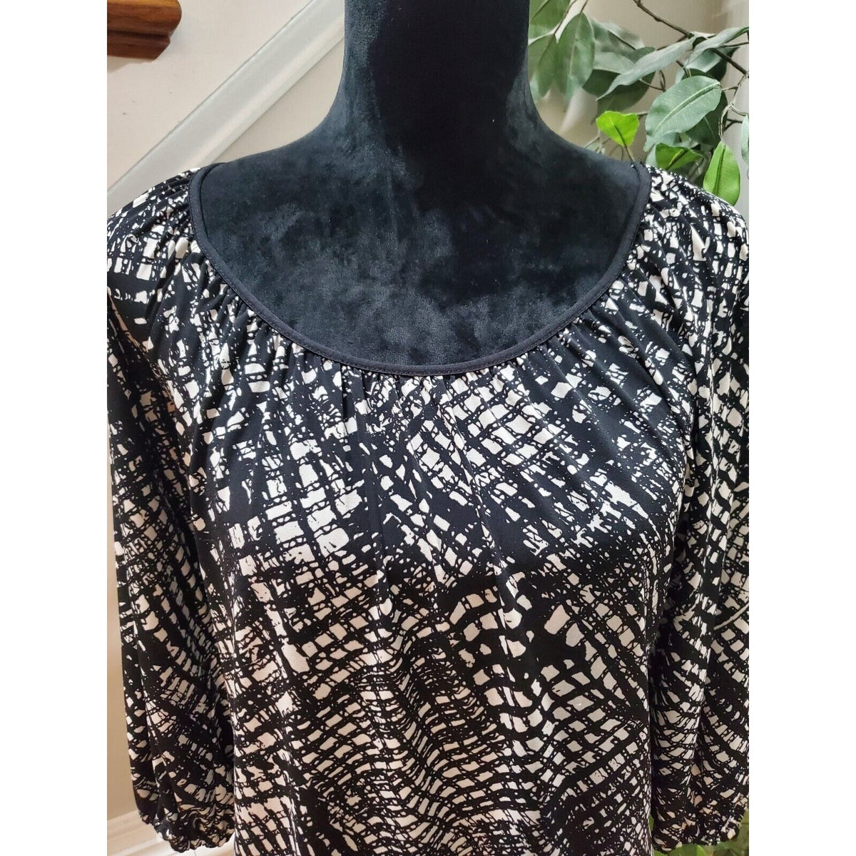 Michael Kors Women Black & White Polyester Scoop Neck Long Sleeve Top Blouse S/P