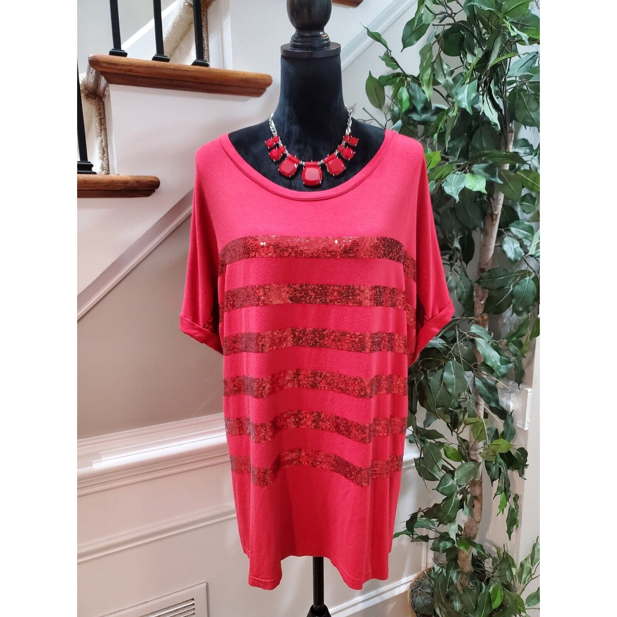 Avenue Women’s Sequin Red Striped Round Neck Sleeve Top Blouse Size 30/32