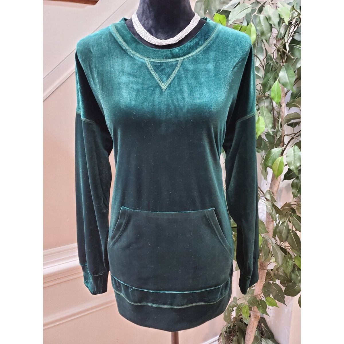 Suzanne Betro Women's Green Polyester Round Neck Long Sleeve Casual Top Size 1X