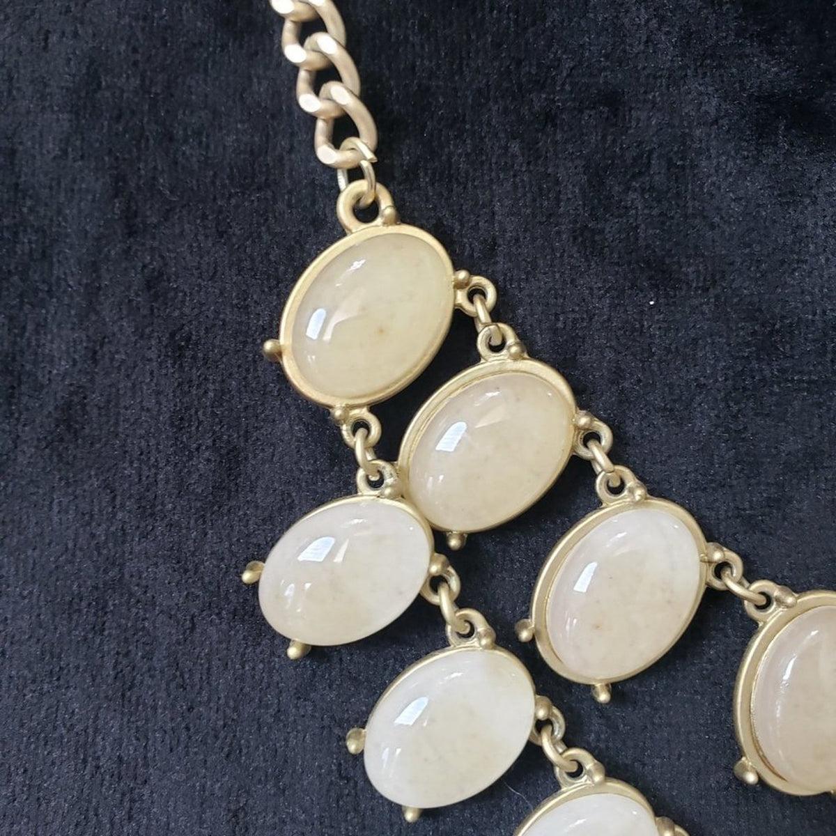 Women's Double Layer Gold Tone Cream Oval Shape Beaded Chunky Necklace