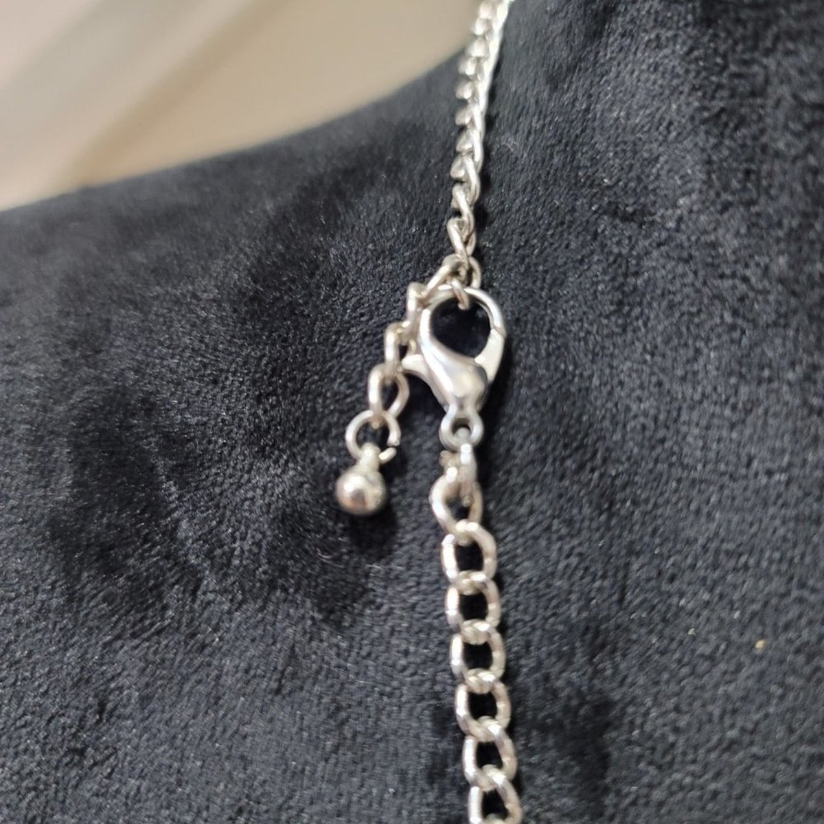 Women's Black Teardrop Beaded Stylish Statement Fashion Necklace