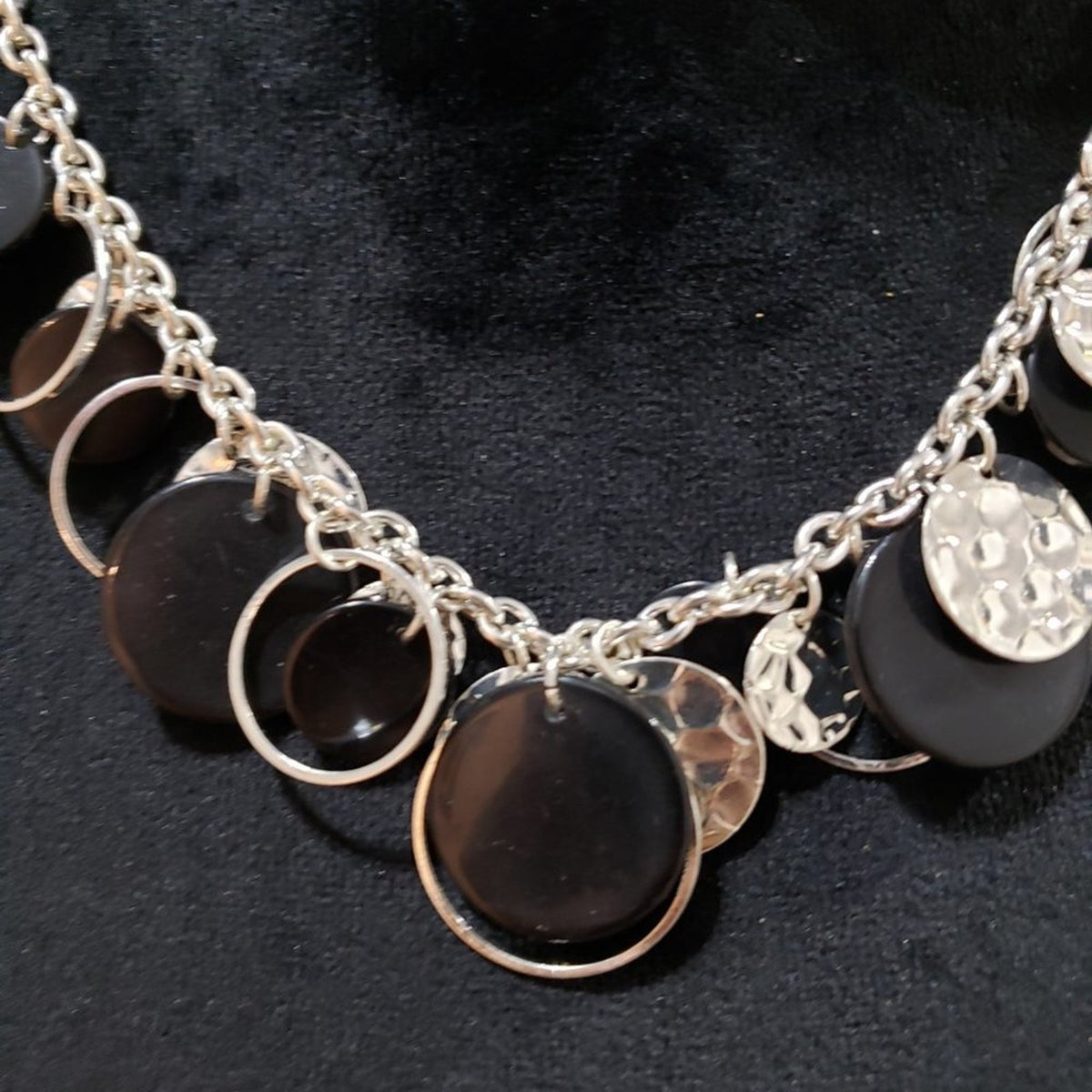 Womens Silver Black Round Rhinestone Collar Necklace & Earrings w/Lobster Clasp